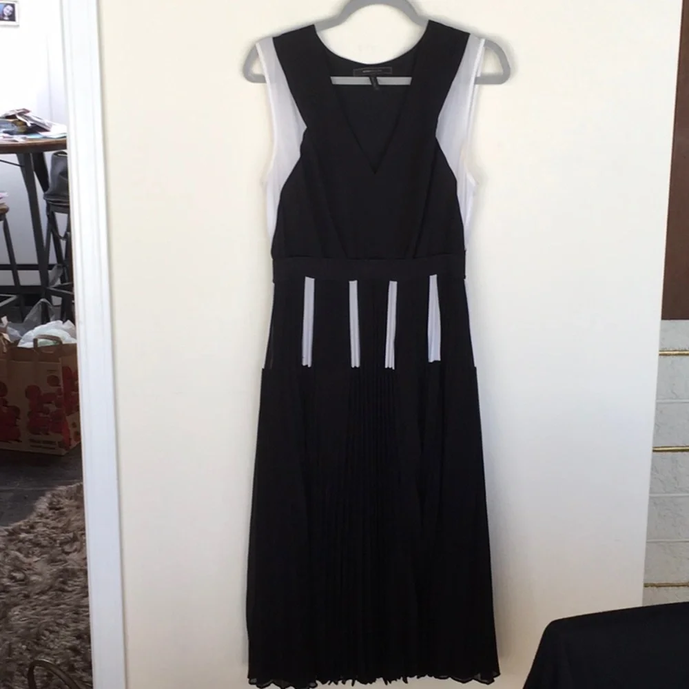 EUC BCBG MaxAzria Savannah Dress - Picture 3 of 6